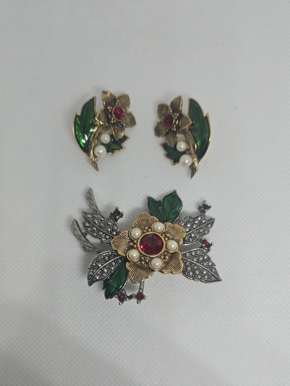 Avon Floral Pearl & Crystal Brooch and Clip-On  Earrings Set